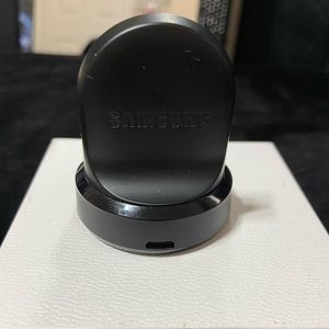 Samsung smartwatch wireless watch charger